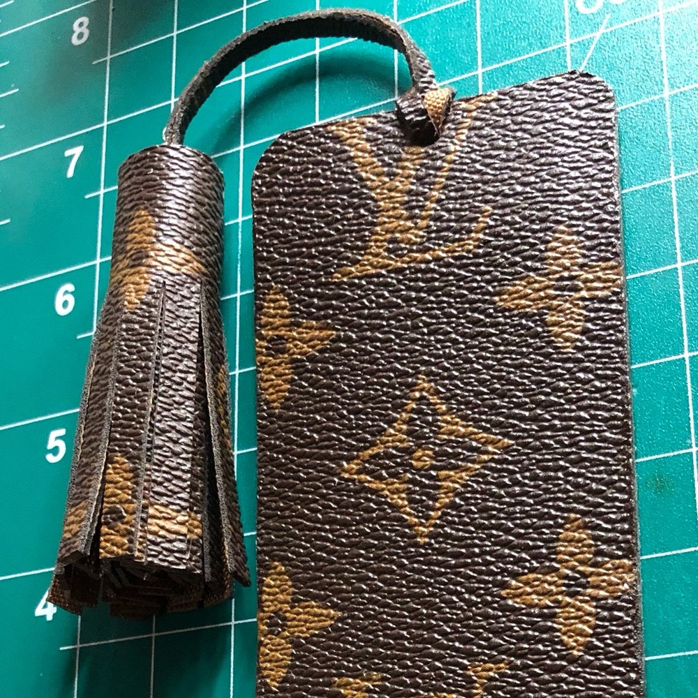 Designer inspired Monogram Bookmarks - Picture 2 of 3